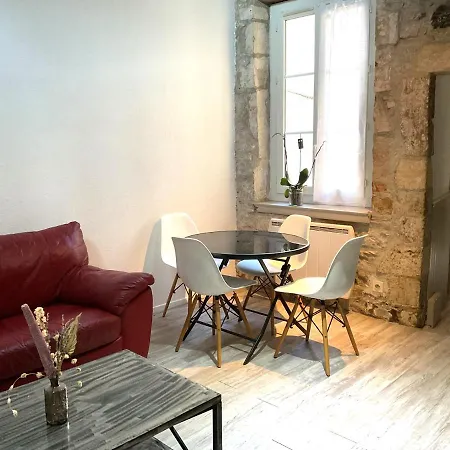 Apartment Place Aux Herbes *